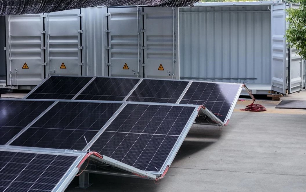Mobile Solar Containers Highjoule Launches 1MW Solar Folding Container Project in Guinea (3)