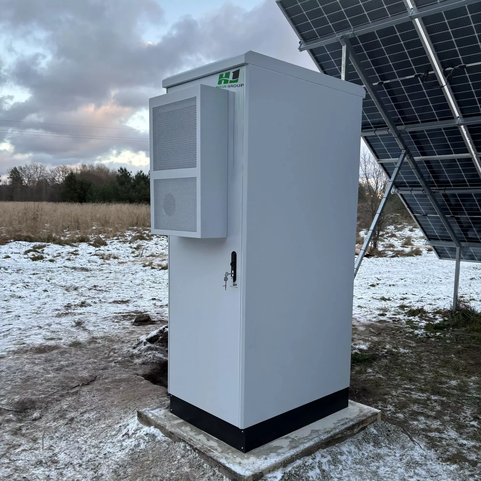 Indoor Photovoltaic Energy Cabinet
