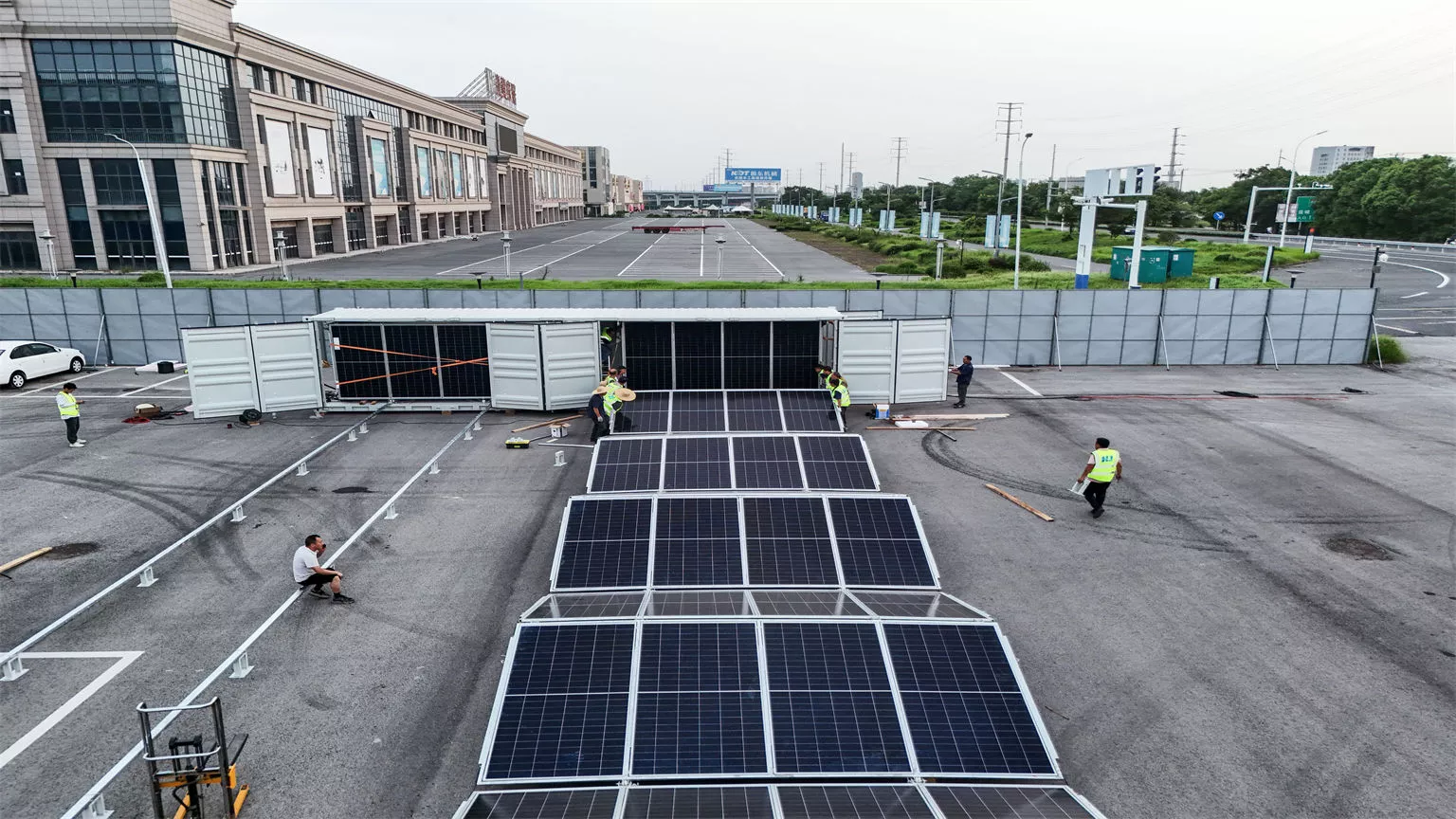 Highjoule’s foldable solar container solution,