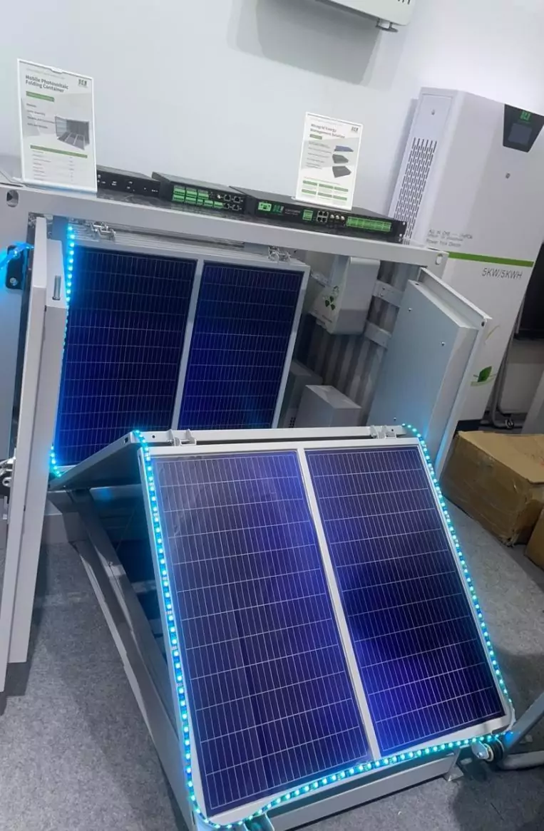 Huijue Group attracted attention on the first day of the Canton Fair – folding photovoltaic containers became the focus
