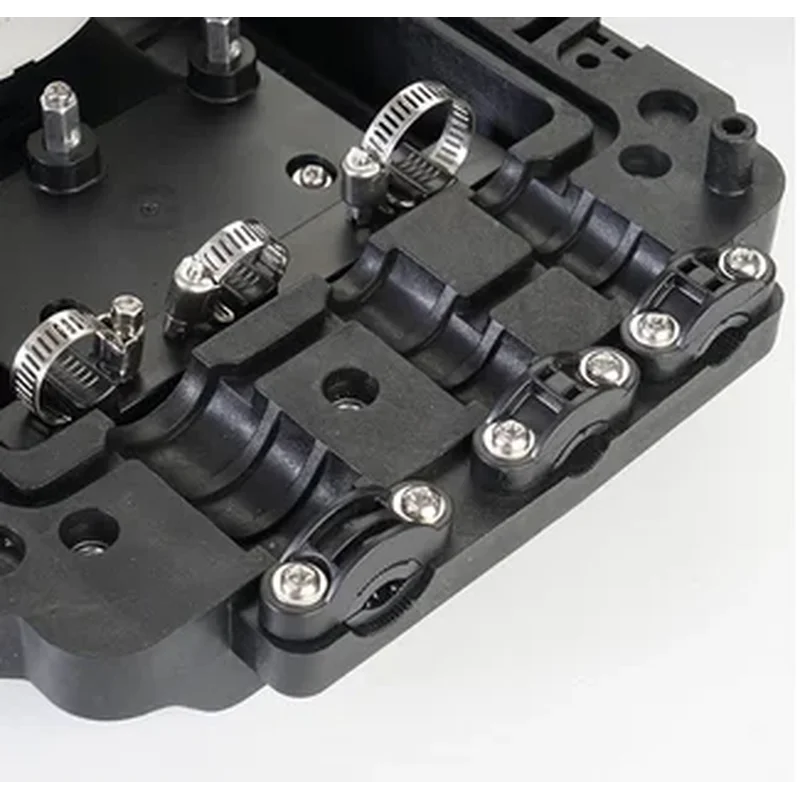 Multi-branch optical cable connector box