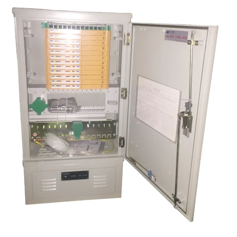 Plug-in jumper-free optical cable transfer box (SMC)