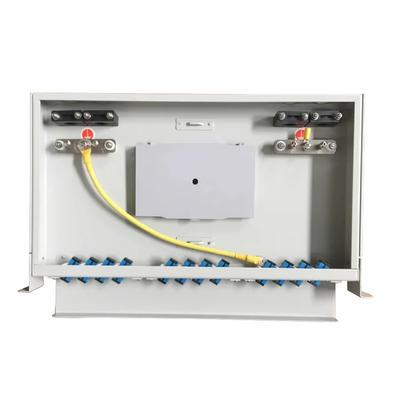 Rack-mounted pull-out terminal box