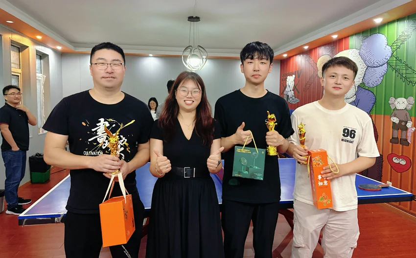 To celebrate the achievements together, the Foreign Trade Department of Shanghai Huijue Group held a grand celebration for the first half of 2025